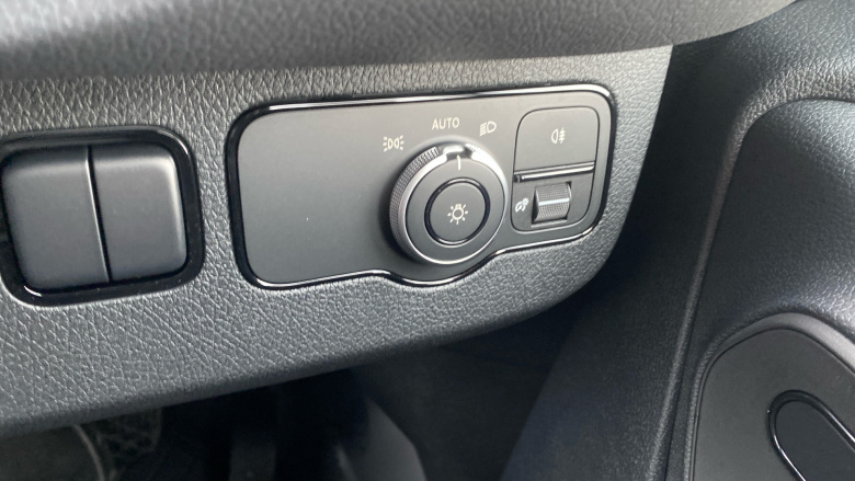 Mercedes-Benz Sprinter 315Cdi L2 Diesel Rwd 3.5t H2 Select Van